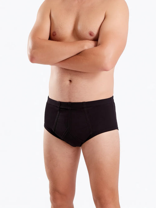 Maven Nove M66 leak proof underwear in black, worn front view